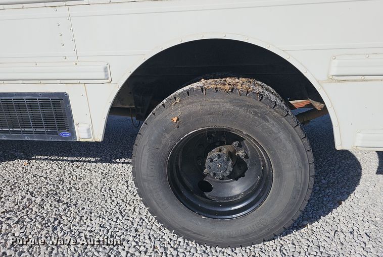 image for item EK0898 1999 International Amtran  3800 prisoner transport bus