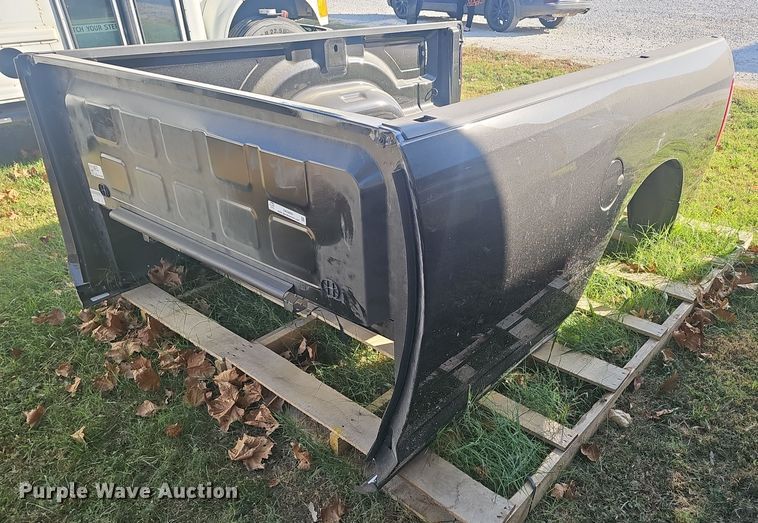 image for item EK0899 Pickup truck bed