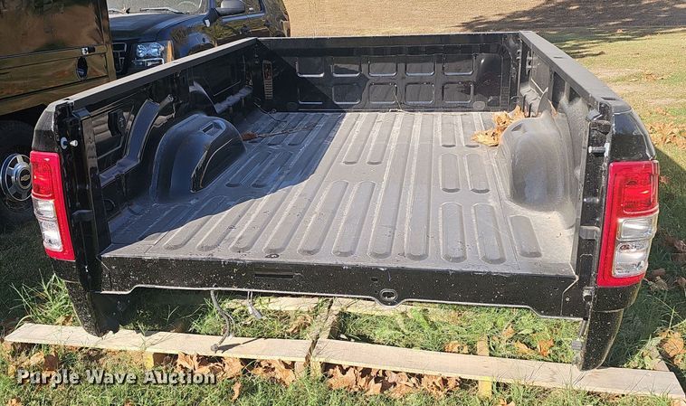 image for item EK0899 Pickup truck bed