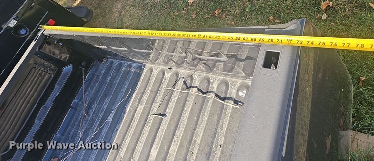 image for item EK0899 Pickup truck bed