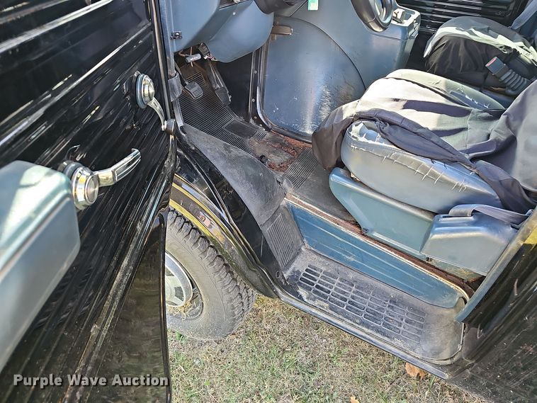 image for item EK0900 1993 Chevrolet G-Series utility van