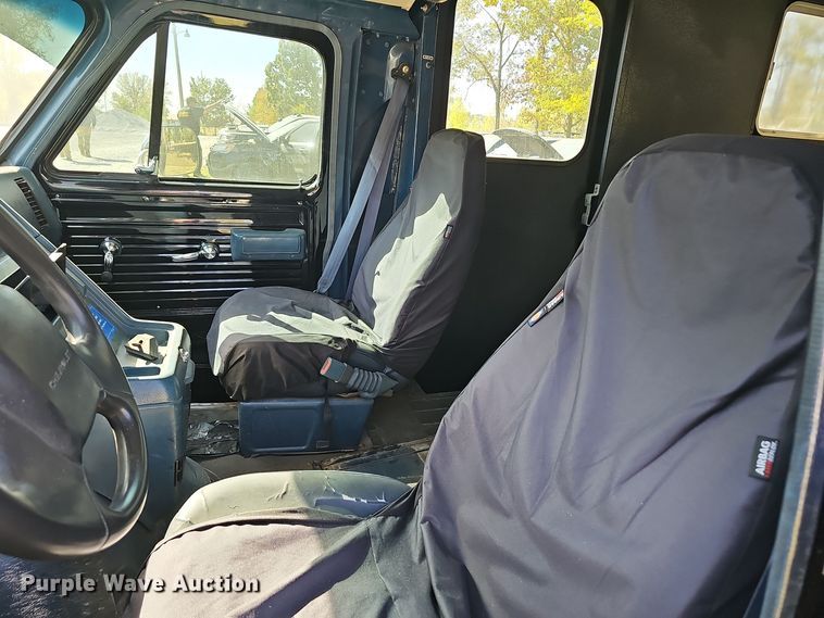 image for item EK0900 1993 Chevrolet G-Series utility van