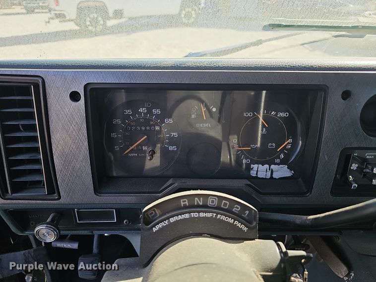 image for item EK0900 1993 Chevrolet G-Series utility van