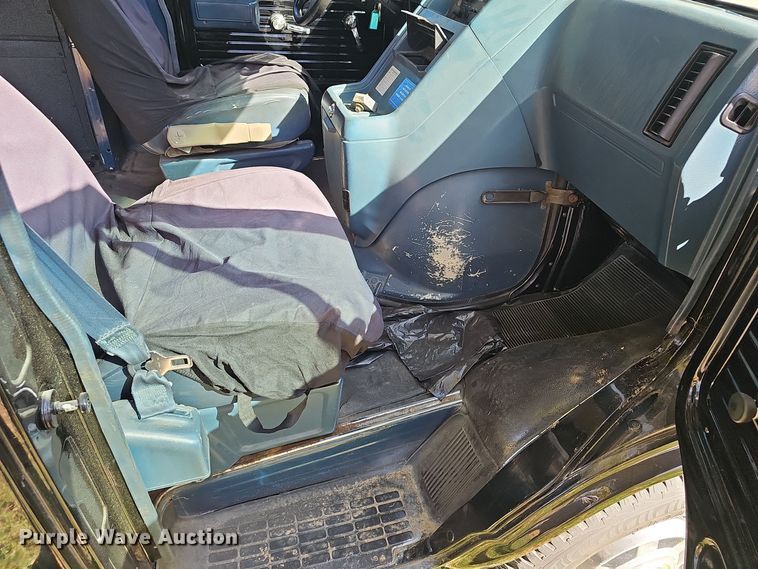 image for item EK0900 1993 Chevrolet G-Series utility van