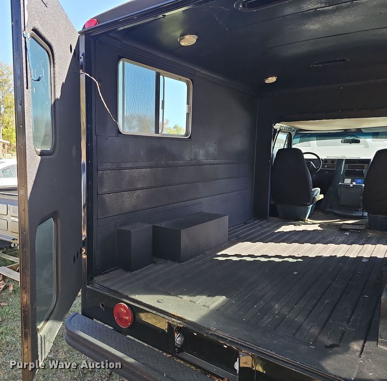 image for item EK0900 1993 Chevrolet G-Series utility van
