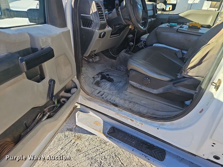 image for item EK0927 2017 Ford F550 dump truck