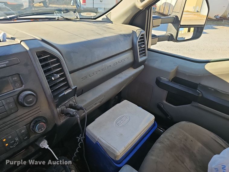 image for item EK0927 2017 Ford F550 dump truck