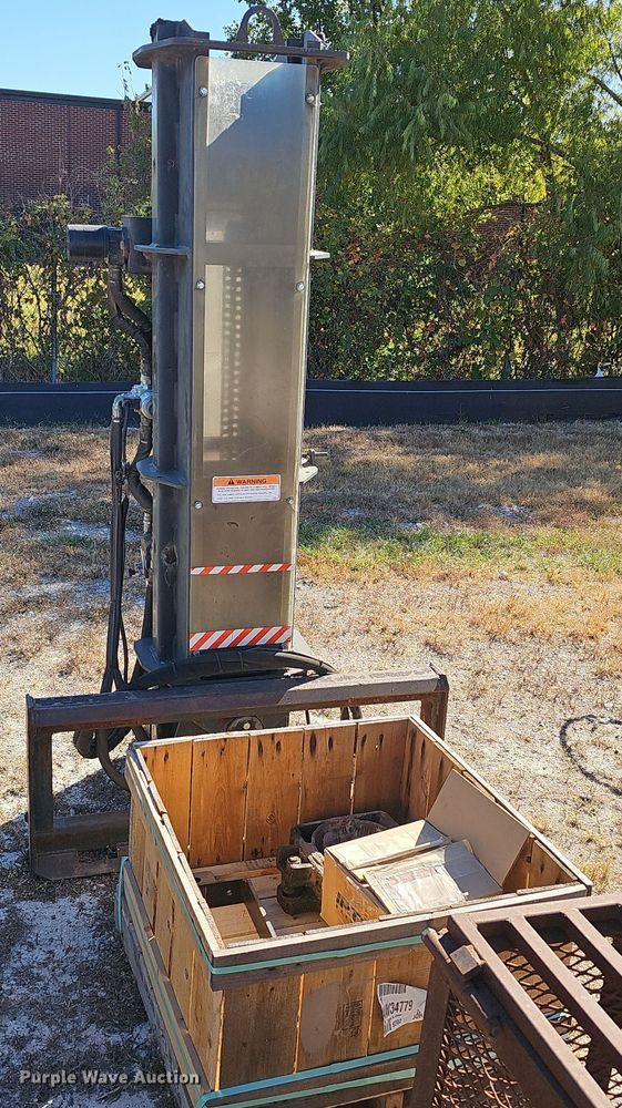 image for item EK0931 Erskine skid steer post driver 