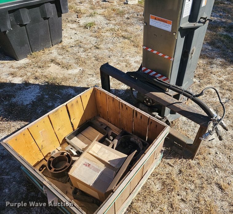 image for item EK0931 Erskine skid steer post driver 