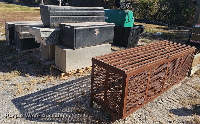 image for item EK0933 (7) toolboxes 