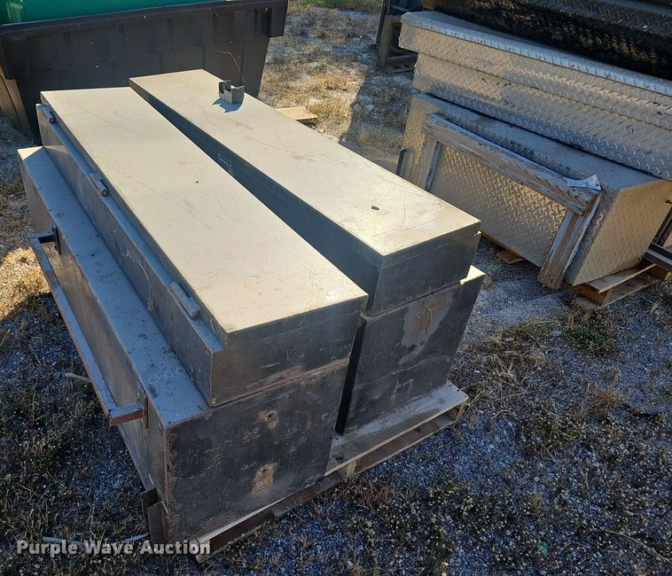 image for item EK0933 (7) toolboxes 