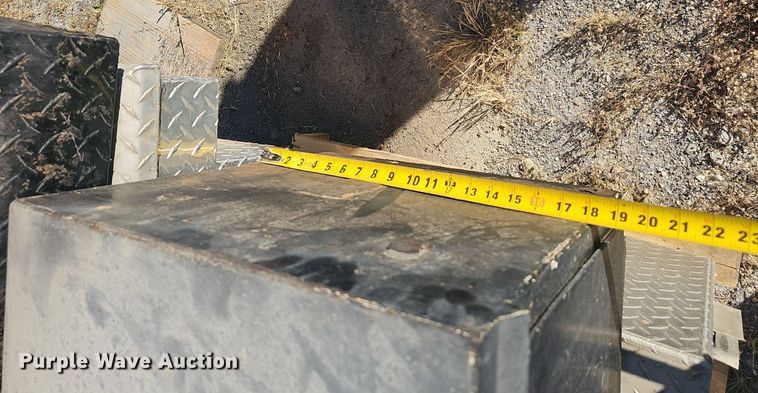 image for item EK0933 (7) toolboxes 