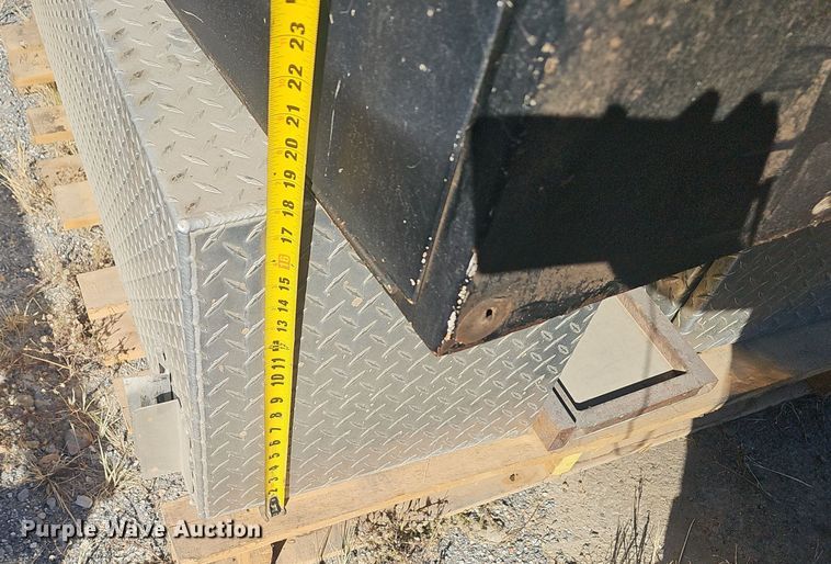 image for item EK0933 (7) toolboxes 