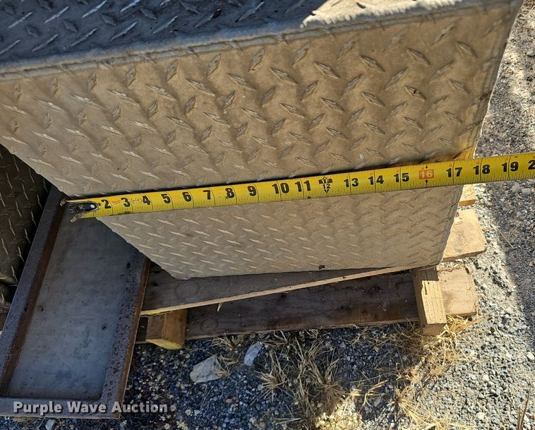 image for item EK0933 (7) toolboxes 