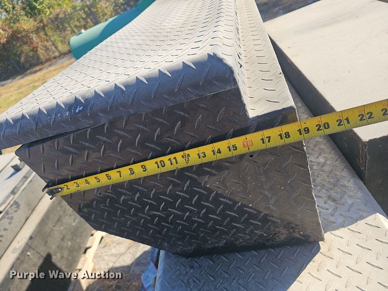 image for item EK0933 (7) toolboxes 