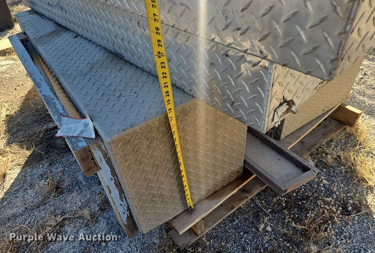 image for item EK0933 (7) toolboxes 