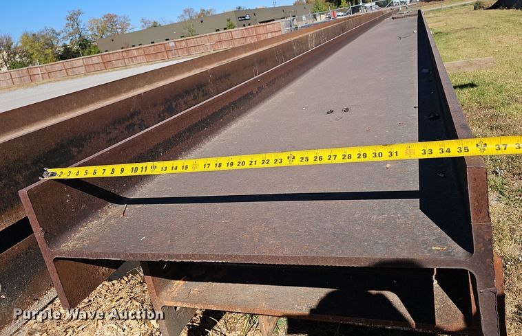 image for item EK0952 (7) steel I-beams