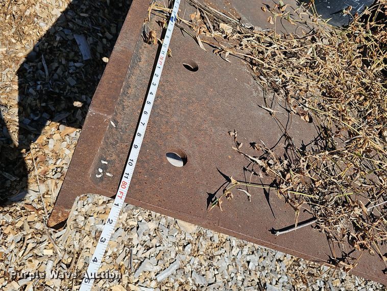 image for item EK0952 (7) steel I-beams