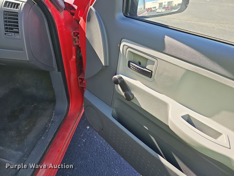 image for item EK0958 2006 Dodge  Dakota  Club Cab pickup truck