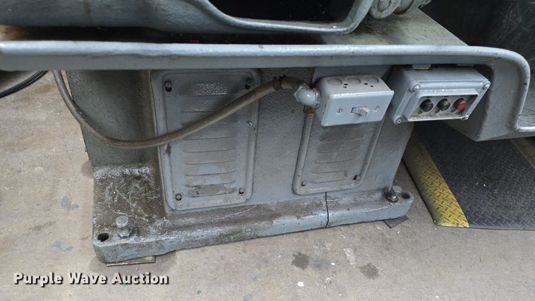 image for item EK2316 1942 Monarch 16