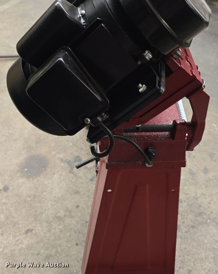 image for item EK2319 Central Machinery metal cutting bandsaw