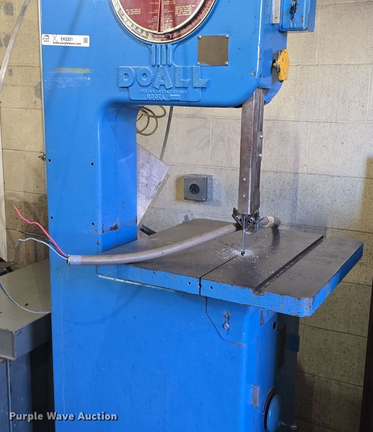image for item EK2321 1952 DoAll SFP band saw