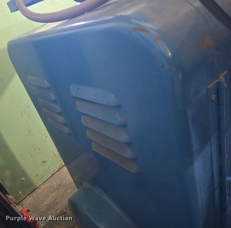 image for item EK2321 1952 DoAll SFP band saw