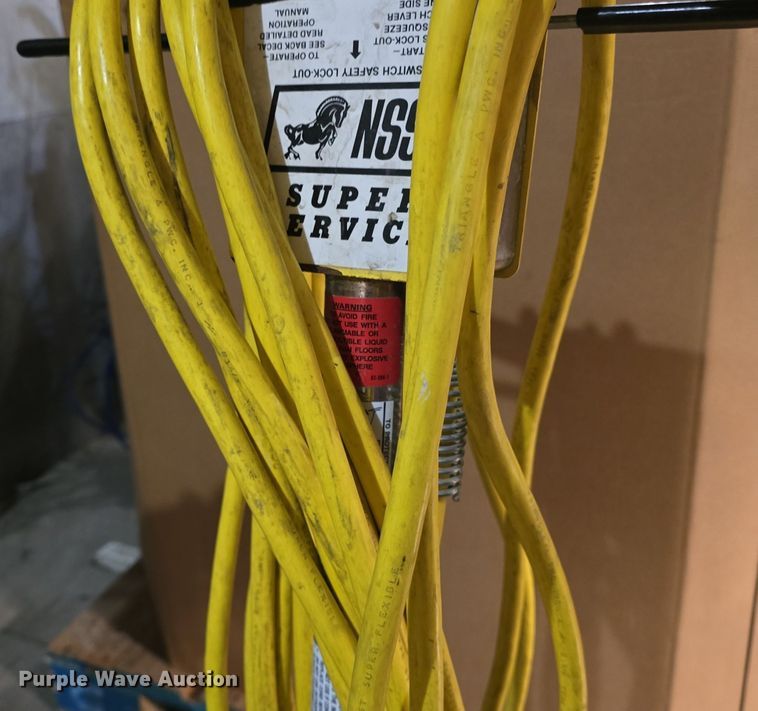 image for item EK2334 (4) floor buffers