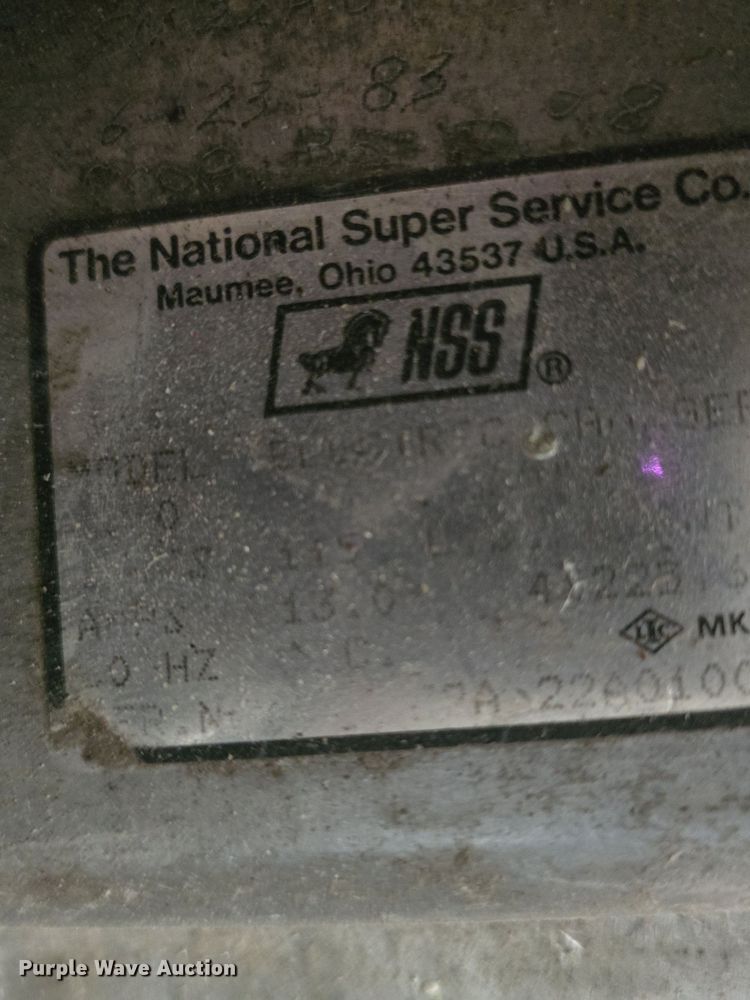 image for item EK2334 (4) floor buffers