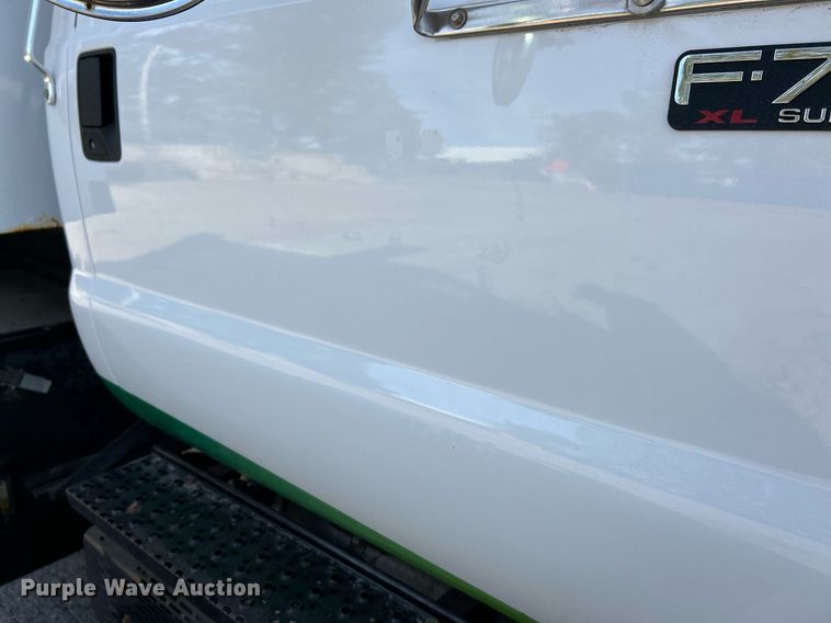 image for item EK3546 2011 Ford F750 Super Duty XL dump truck