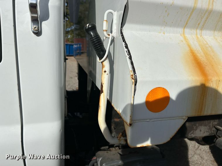 image for item EK3546 2011 Ford F750 Super Duty XL dump truck