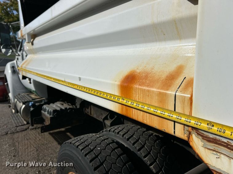 image for item EK3546 2011 Ford F750 Super Duty XL dump truck
