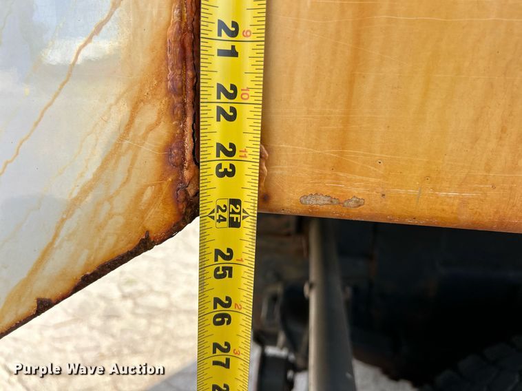 image for item EK3546 2011 Ford F750 Super Duty XL dump truck