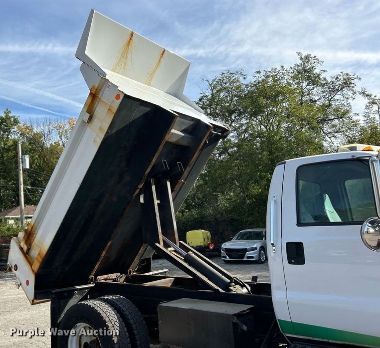 image for item EK3546 2011 Ford F750 Super Duty XL dump truck