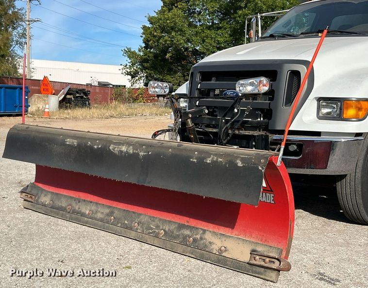 image for item EK3546 2011 Ford F750 Super Duty XL dump truck