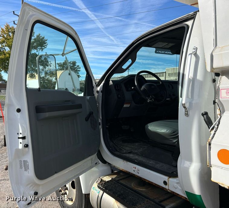 image for item EK3546 2011 Ford F750 Super Duty XL dump truck