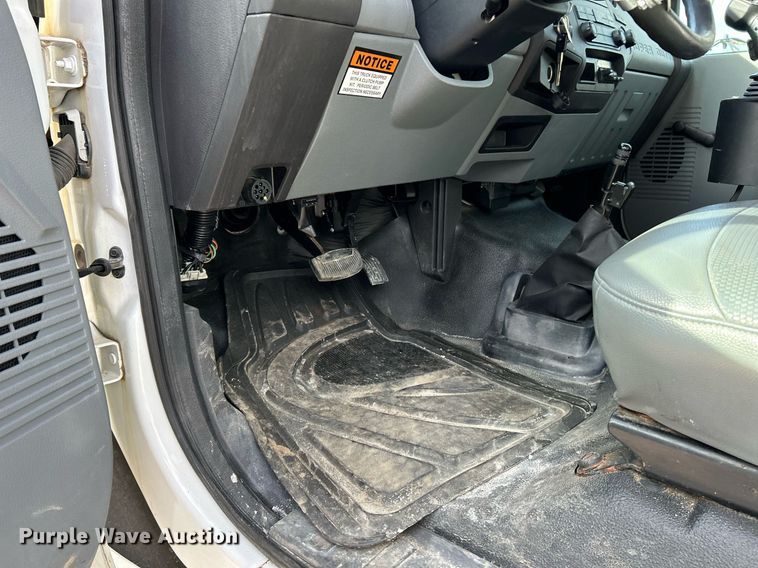 image for item EK3546 2011 Ford F750 Super Duty XL dump truck