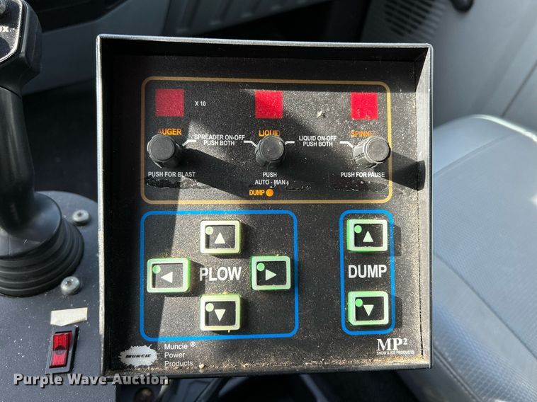 image for item EK3546 2011 Ford F750 Super Duty XL dump truck