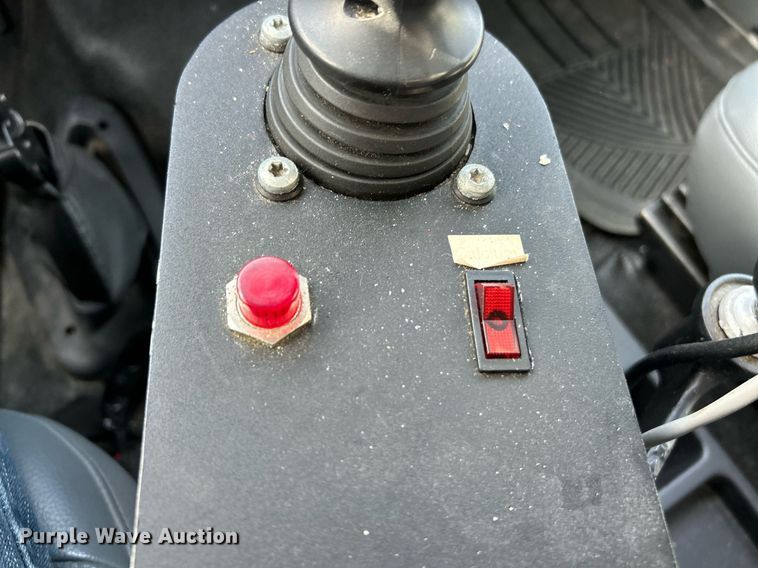 image for item EK3546 2011 Ford F750 Super Duty XL dump truck