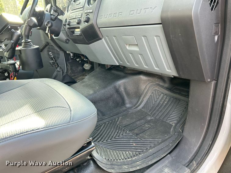 image for item EK3546 2011 Ford F750 Super Duty XL dump truck