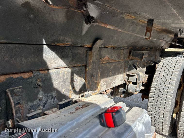 image for item EK3546 2011 Ford F750 Super Duty XL dump truck