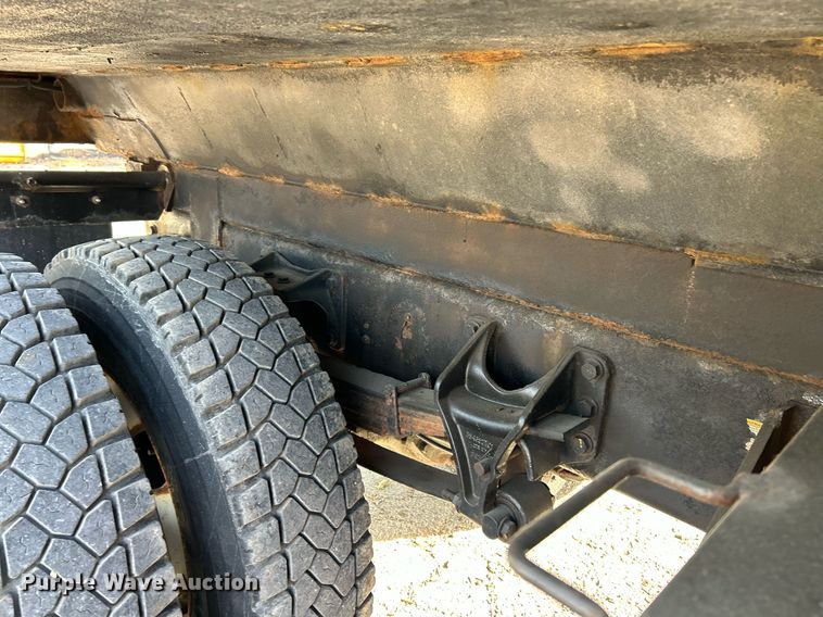 image for item EK3546 2011 Ford F750 Super Duty XL dump truck