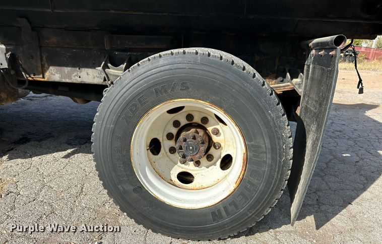 image for item EK3546 2011 Ford F750 Super Duty XL dump truck