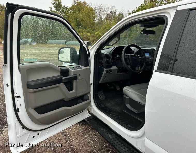 image for item EK3558 2019 Ford  F150 XL SuperCrew pickup truck