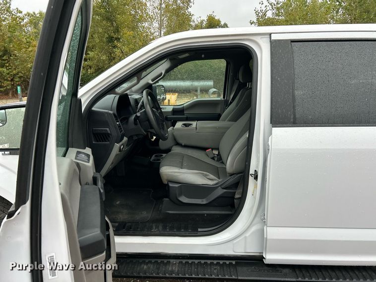 image for item EK3558 2019 Ford  F150 XL SuperCrew pickup truck