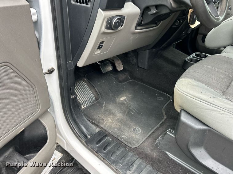 image for item EK3558 2019 Ford  F150 XL SuperCrew pickup truck