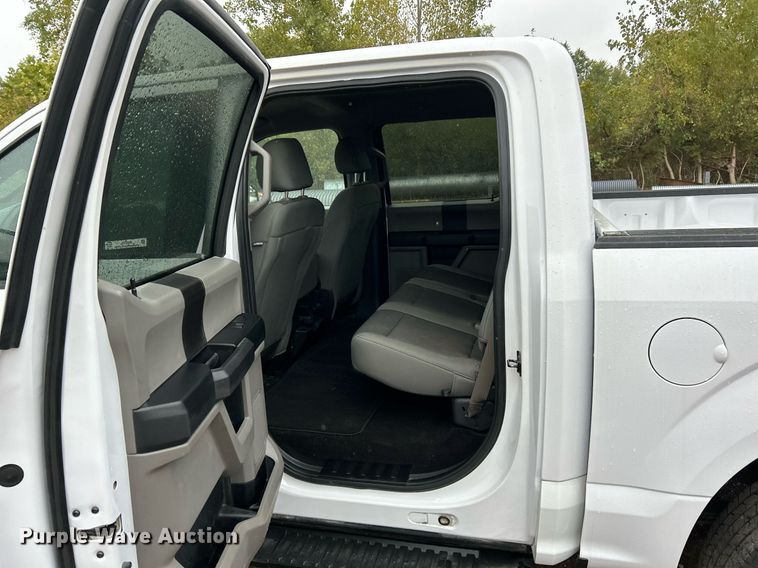 image for item EK3558 2019 Ford  F150 XL SuperCrew pickup truck