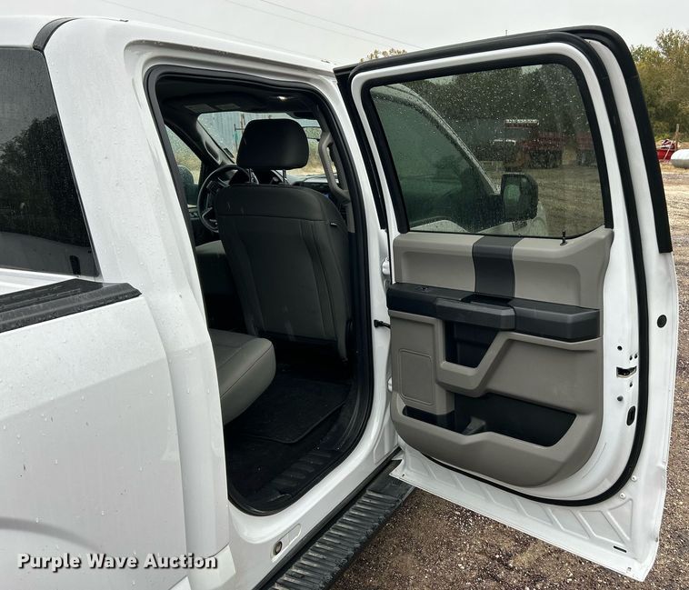 image for item EK3558 2019 Ford  F150 XL SuperCrew pickup truck