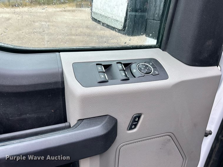 image for item EK3561 2018 Ford F150 XL SuperCab pickup truck