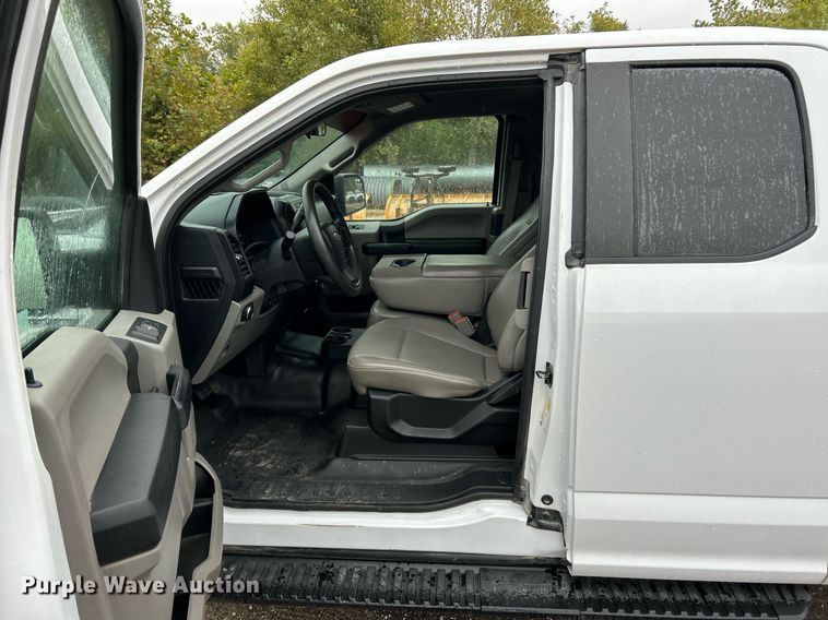 image for item EK3561 2018 Ford F150 XL SuperCab pickup truck